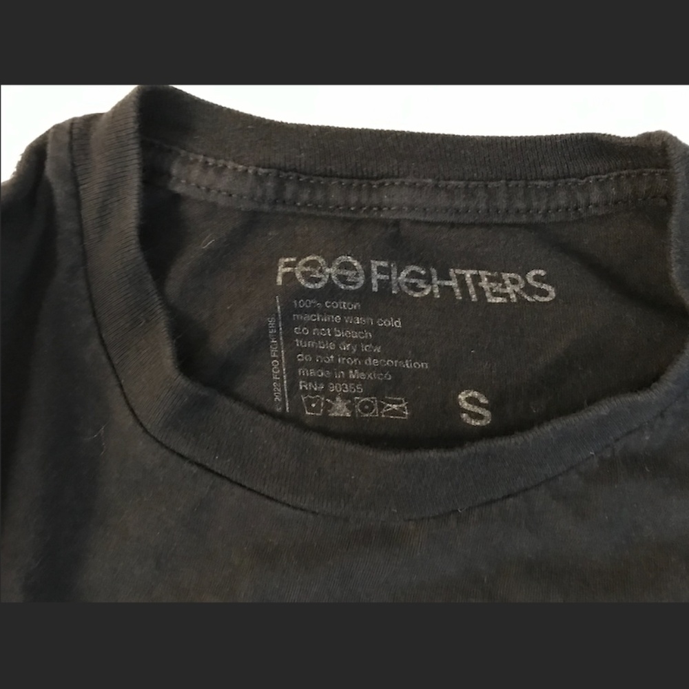 2/$29 Foo Fighters band tee small black FF Space Crest t-shirt - Picture 3 of 5